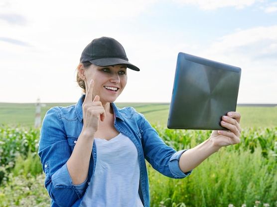 Innowacje technologiczne w rolnictwie – klucz do efektywnej i zrównoważonej produkcji